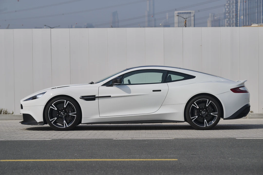 2018 Aston Martin Vanquish 2nd Gen - Image 29 of 31