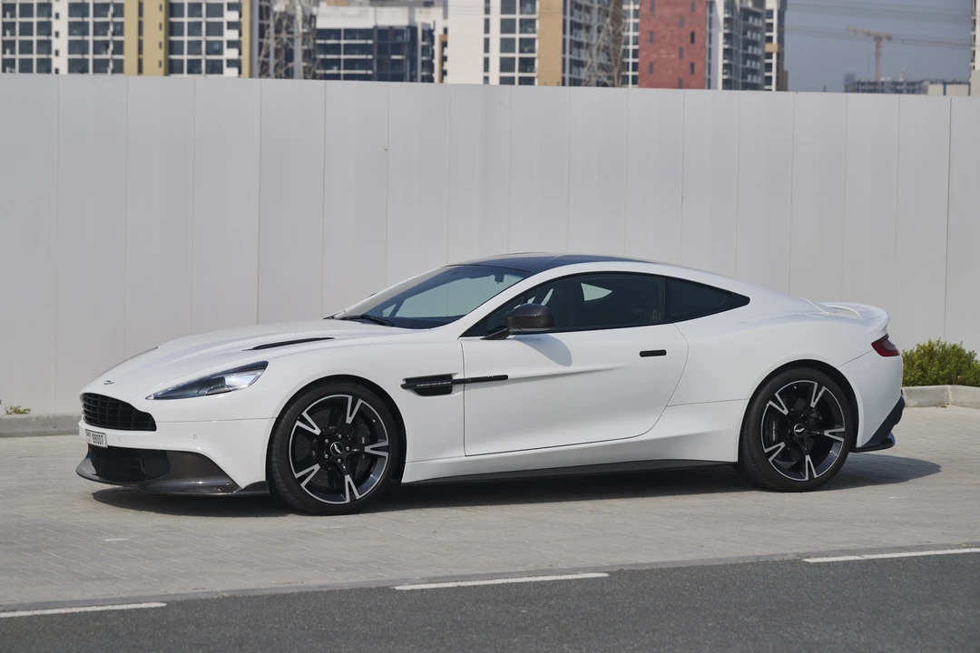 2018 Aston Martin Vanquish 2nd Gen - Image 30 of 31