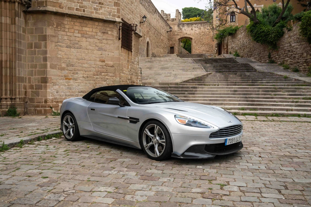 2018 Aston Martin Vanquish 2nd Gen - Image 3 of 31