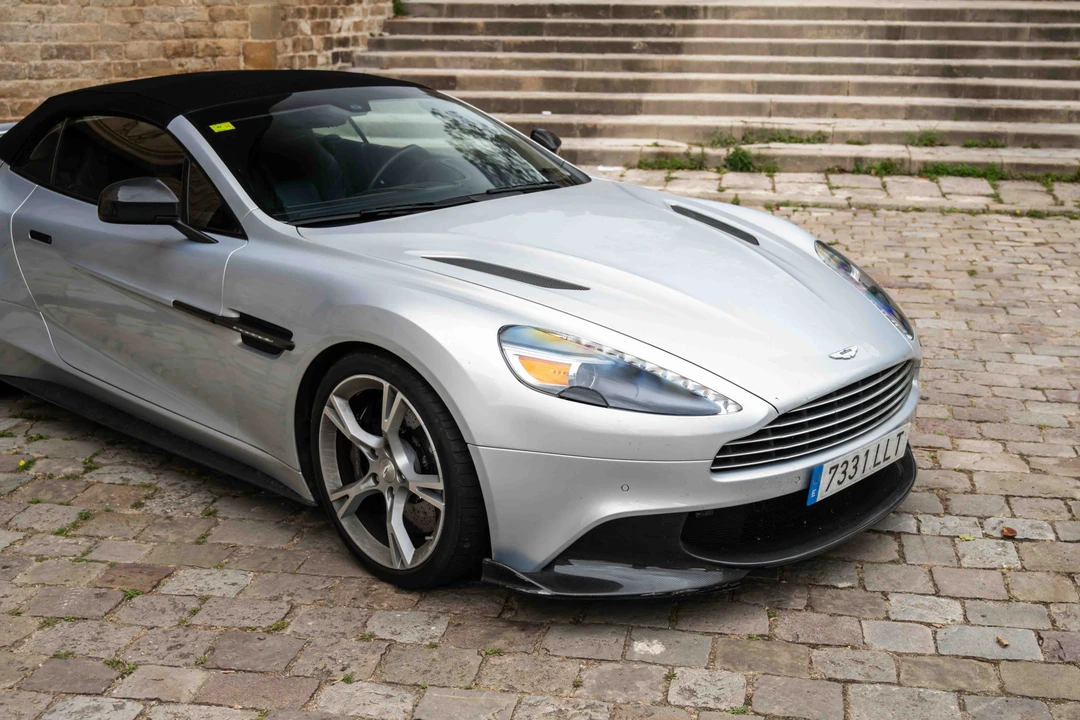 2018 Aston Martin Vanquish 2nd Gen - Image 30 of 31
