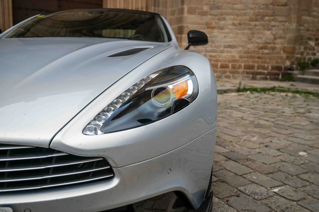 2018 Aston Martin Vanquish 2nd Gen - Image 16 of 31