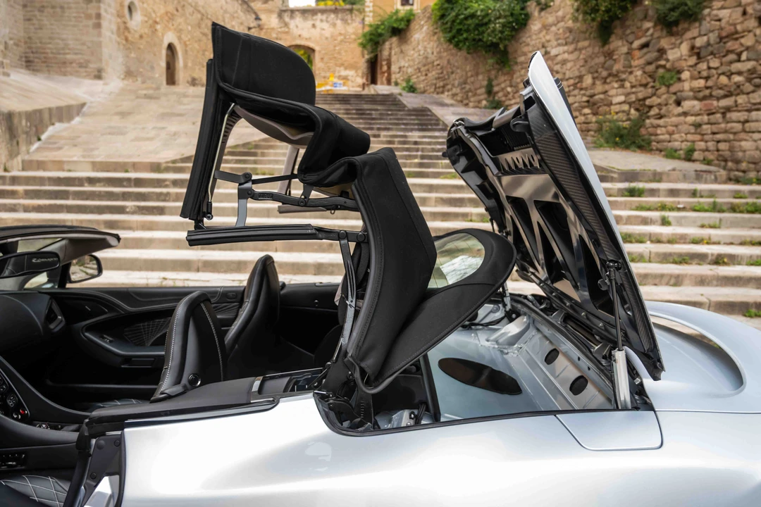 2018 Aston Martin Vanquish 2nd Gen - Image 28 of 31