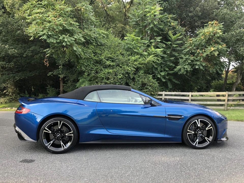 2018 Aston Martin Vanquish 2nd Gen - Image 17 of 31