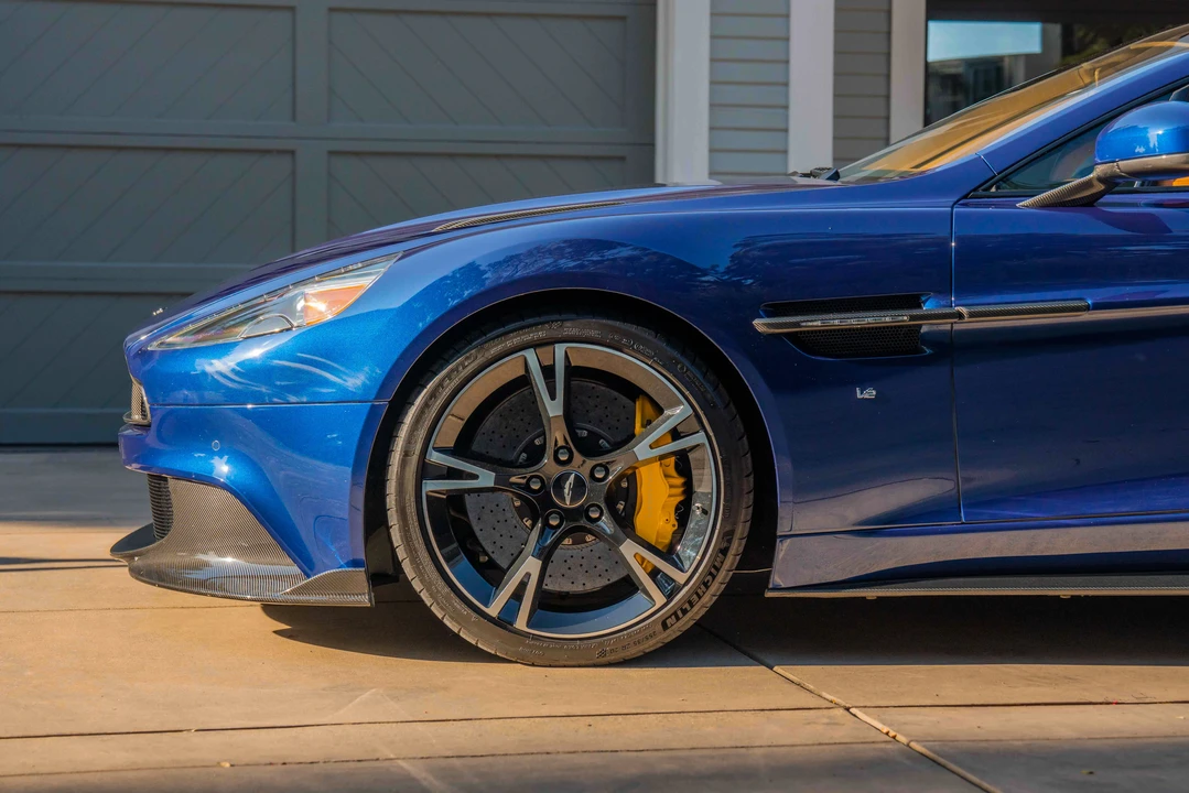 2018 Aston Martin Vanquish 2nd Gen - Image 15 of 31