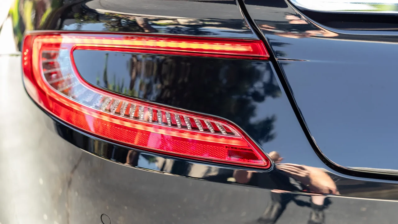 2018 Aston Martin Vanquish 2nd Gen - Image 25 of 31