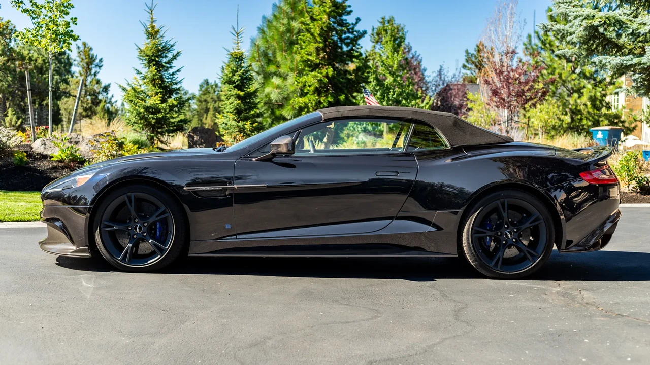 2018 Aston Martin Vanquish 2nd Gen - Image 17 of 31