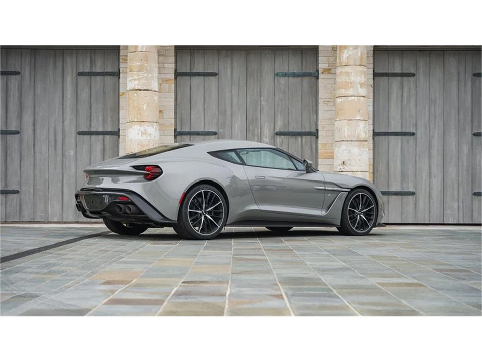 2018 Aston Martin Vanquish 2nd Gen - Image 5 of 31
