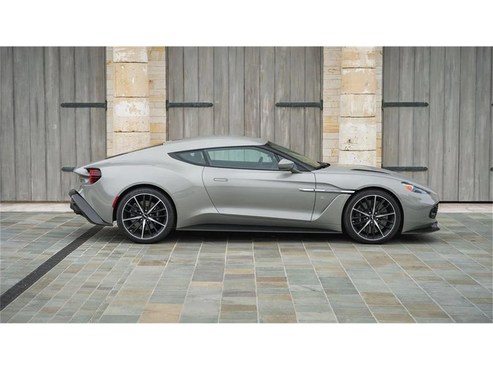 2018 Aston Martin Vanquish 2nd Gen - Image 23 of 31