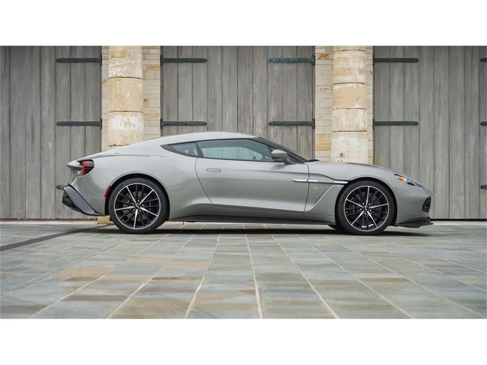 2018 Aston Martin Vanquish 2nd Gen - Image 3 of 31
