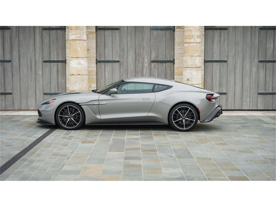 2018 Aston Martin Vanquish 2nd Gen - Image 16 of 31