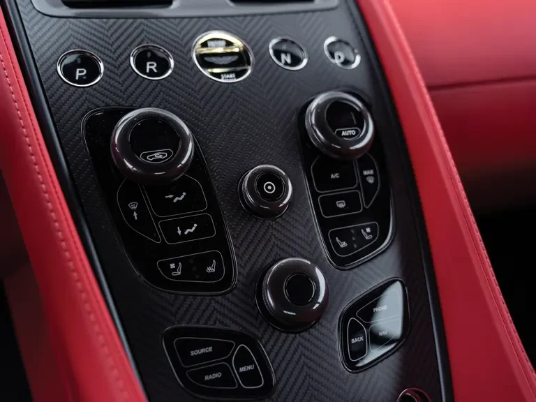 2018 Aston Martin Vanquish 2nd Gen - Image 27 of 31