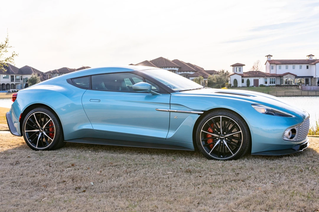 2018 Aston Martin Vanquish 2nd Gen - Image 9 of 31