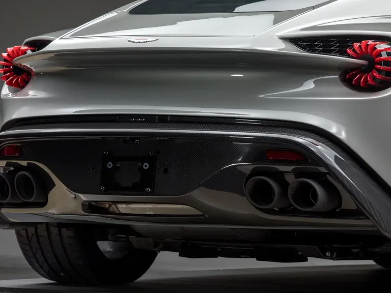 2018 Aston Martin Vanquish 2nd Gen - Image 28 of 31
