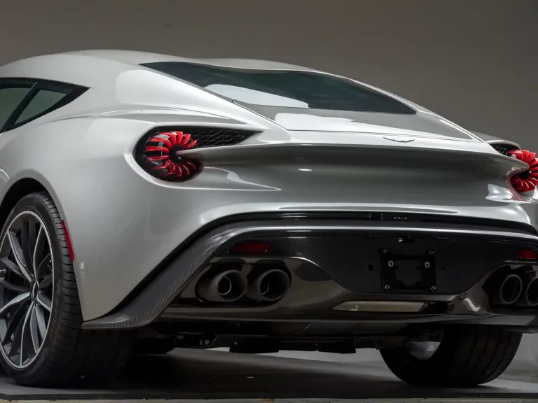 2018 Aston Martin Vanquish 2nd Gen - Image 30 of 31