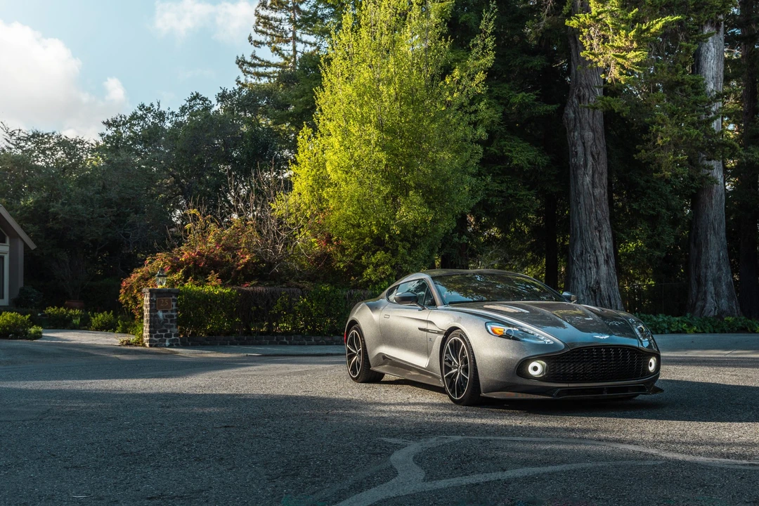 2018 Aston Martin Vanquish 2nd Gen - Image 15 of 31