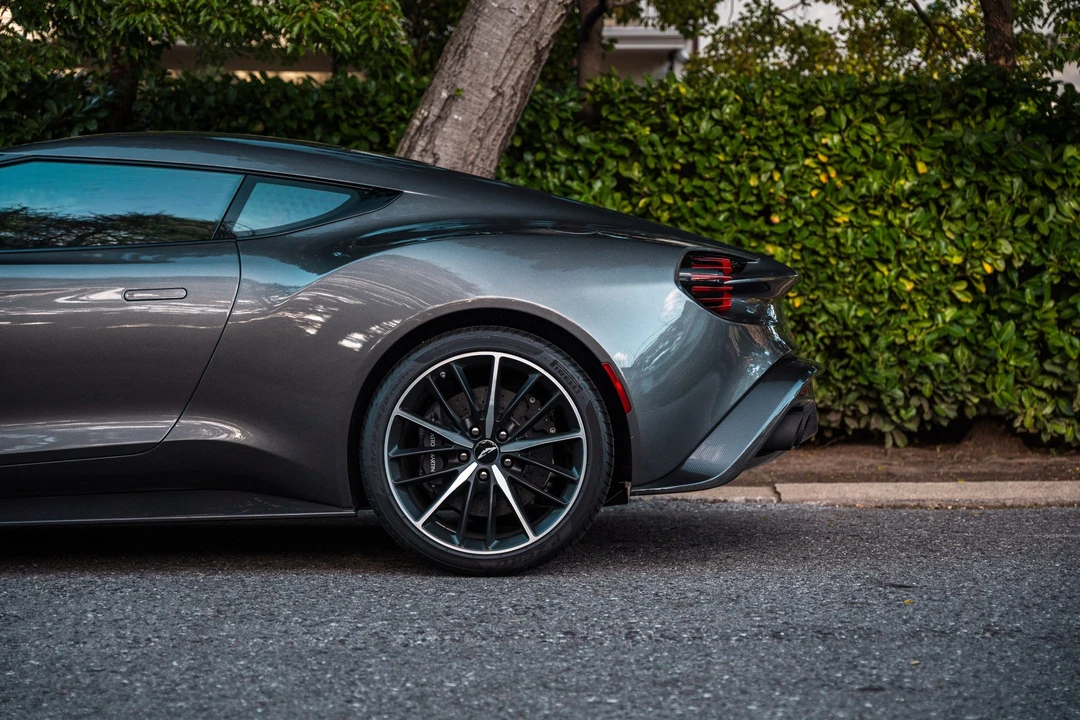 2018 Aston Martin Vanquish 2nd Gen - Image 29 of 31