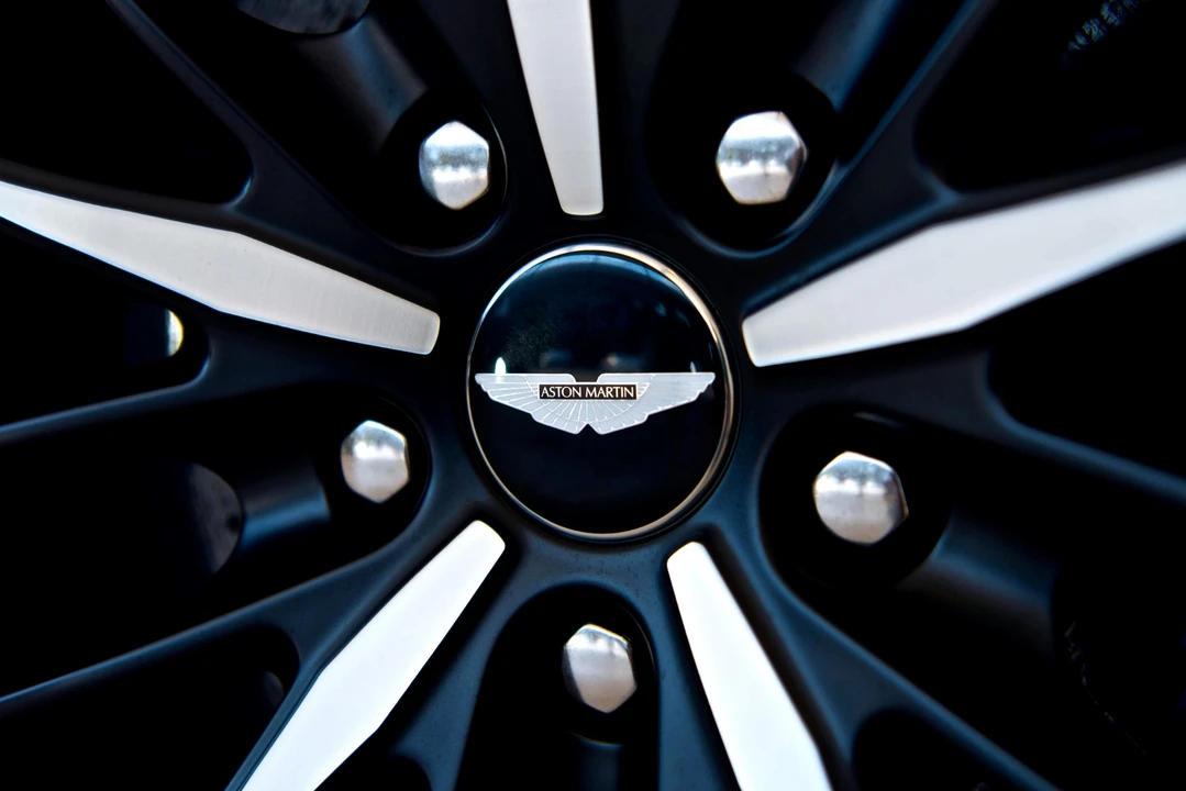 2018 Aston Martin Vanquish 2nd Gen - Image 17 of 31