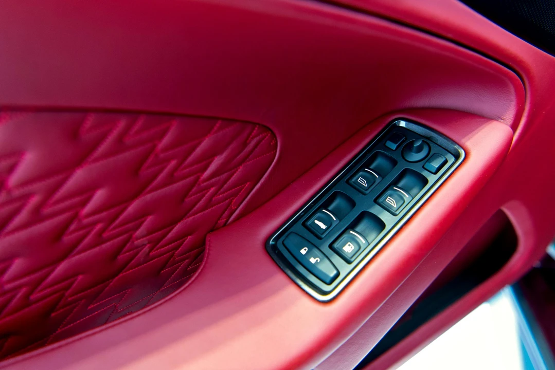 2018 Aston Martin Vanquish 2nd Gen - Image 24 of 31