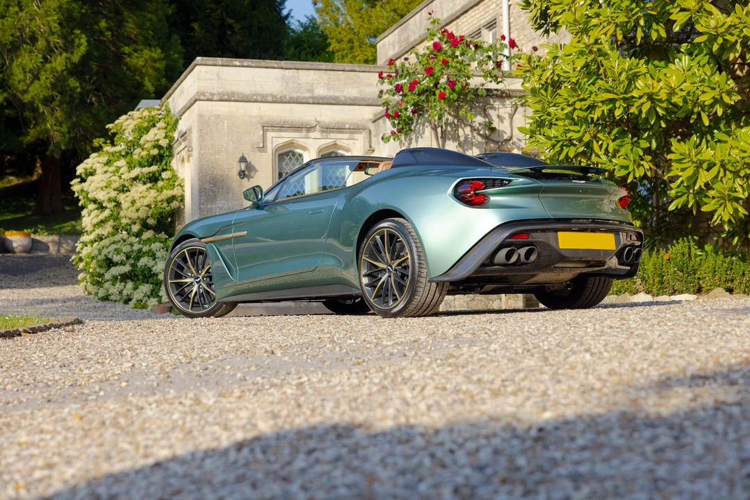 2018 Aston Martin Vanquish Zagato - Image 16 of 31