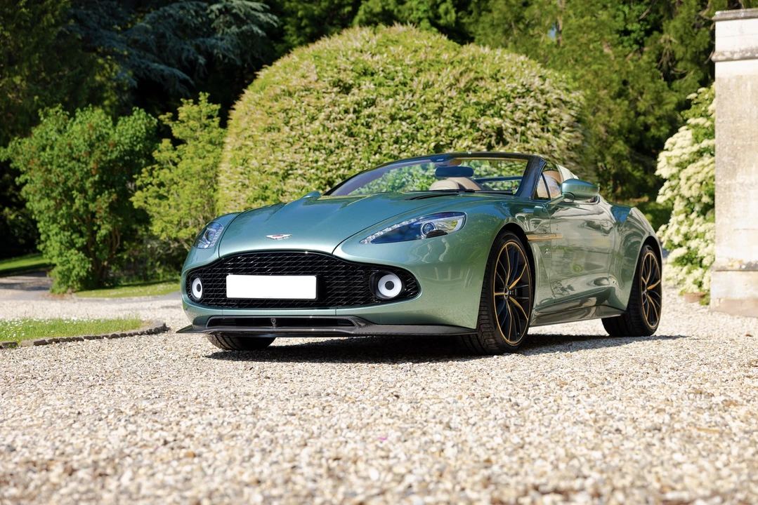 2018 Aston Martin Vanquish Zagato - Image 9 of 31