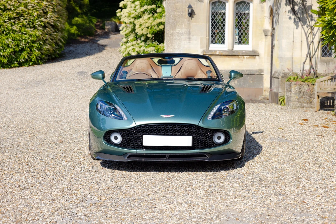 2018 Aston Martin Vanquish Zagato - Image 2 of 31