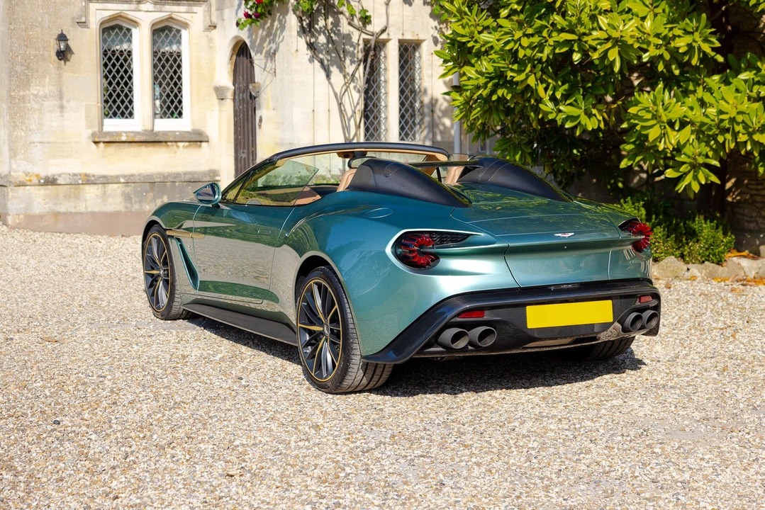 2018 Aston Martin Vanquish Zagato - Image 28 of 31