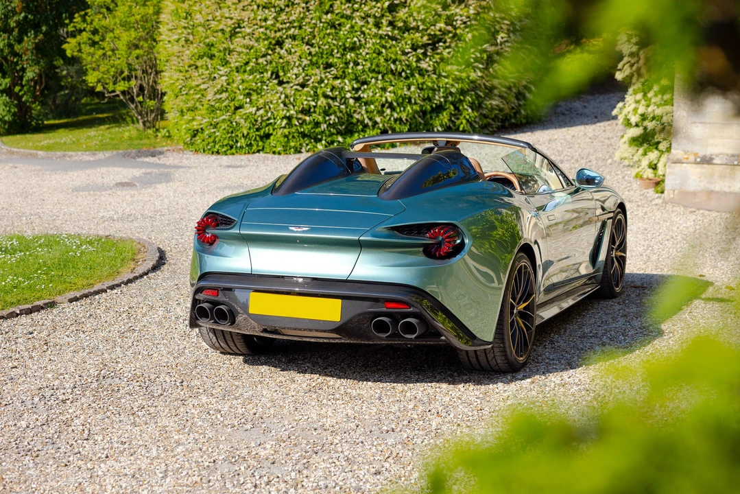 2018 Aston Martin Vanquish Zagato - Image 13 of 31