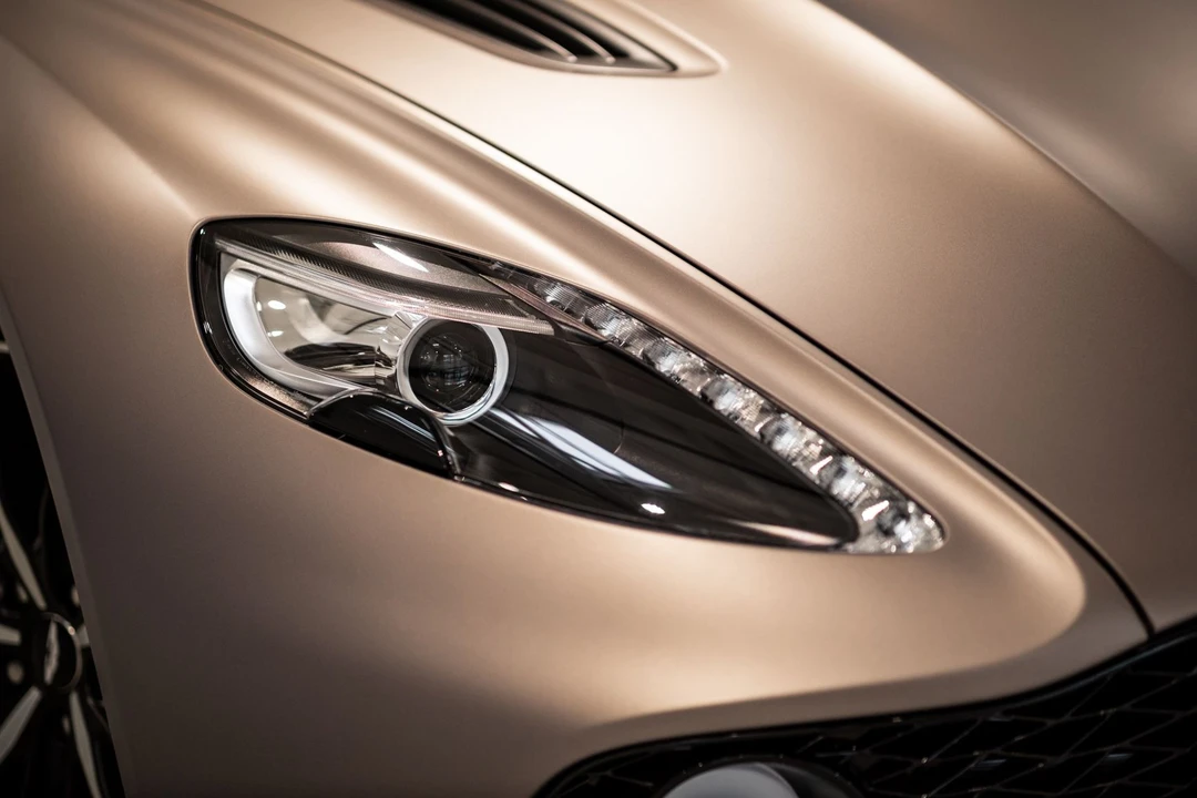 2018 Aston Martin Vanquish 2nd Gen - Image 18 of 31