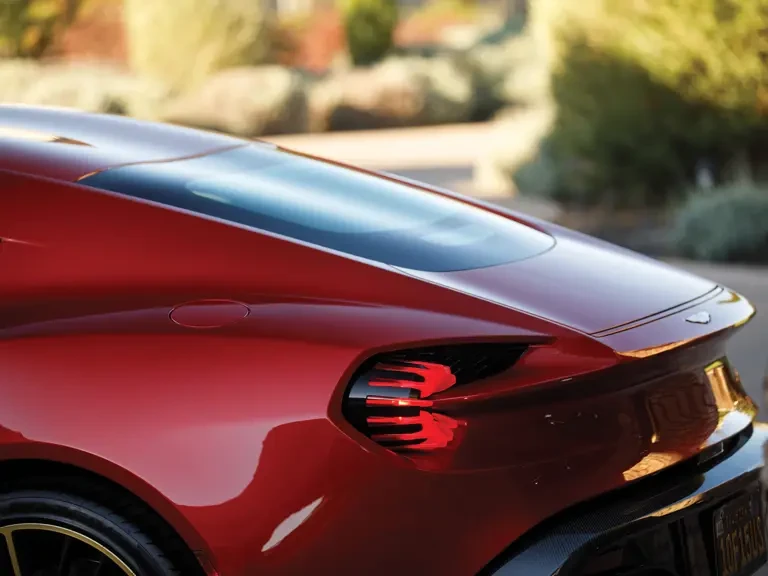 2018 Aston Martin Vanquish 2nd Gen - Image 23 of 31
