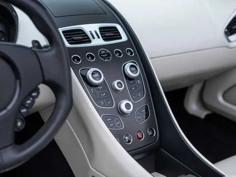 2018 Aston Martin Vanquish 2nd Gen - Image 16 of 31