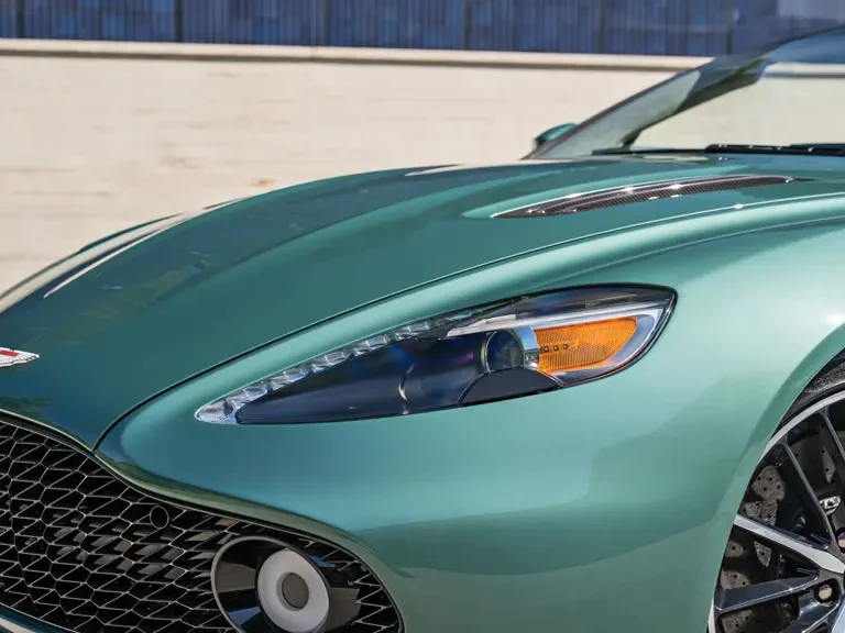 2018 Aston Martin Vanquish Zagato - Image 17 of 31