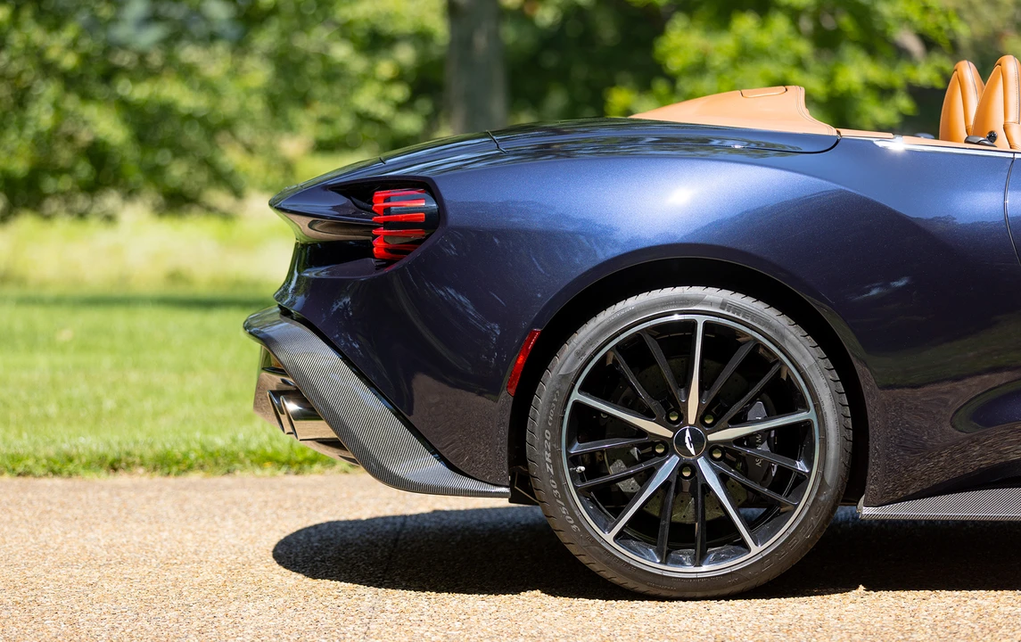 2018 Aston Martin Vanquish 2nd Gen - Image 24 of 31