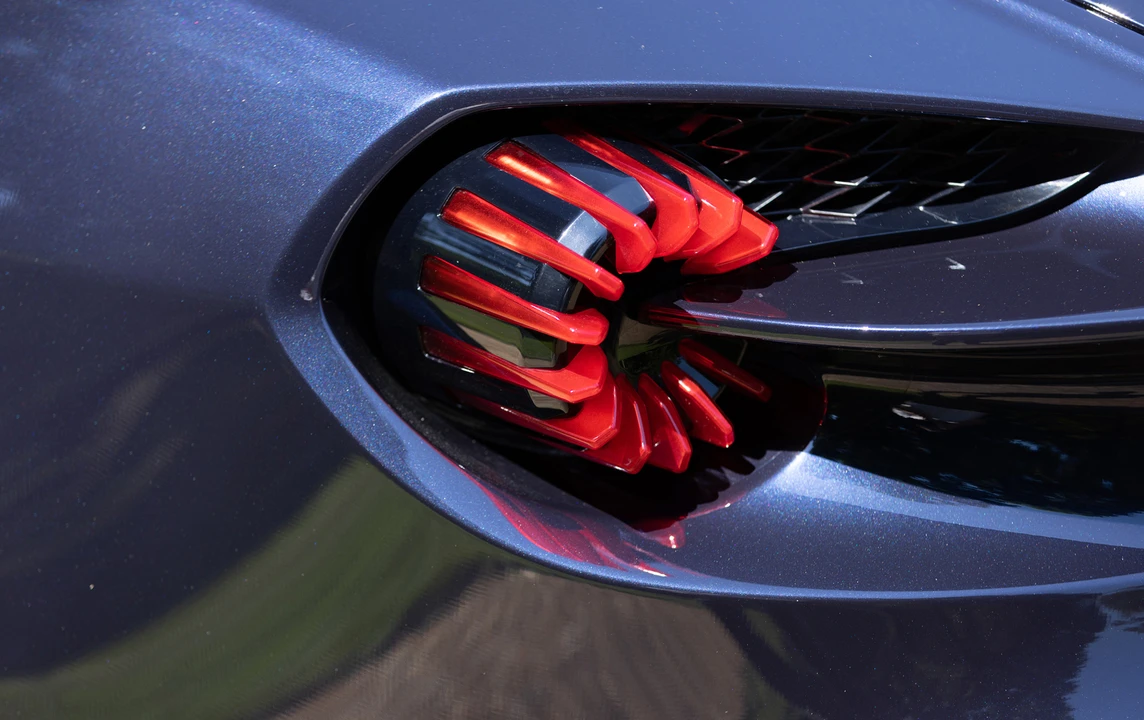 2018 Aston Martin Vanquish 2nd Gen - Image 28 of 31