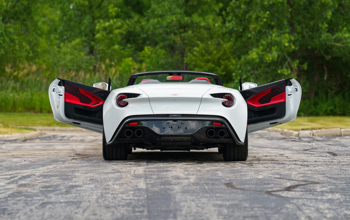 2018 Aston Martin Vanquish Zagato - Image 4 of 13