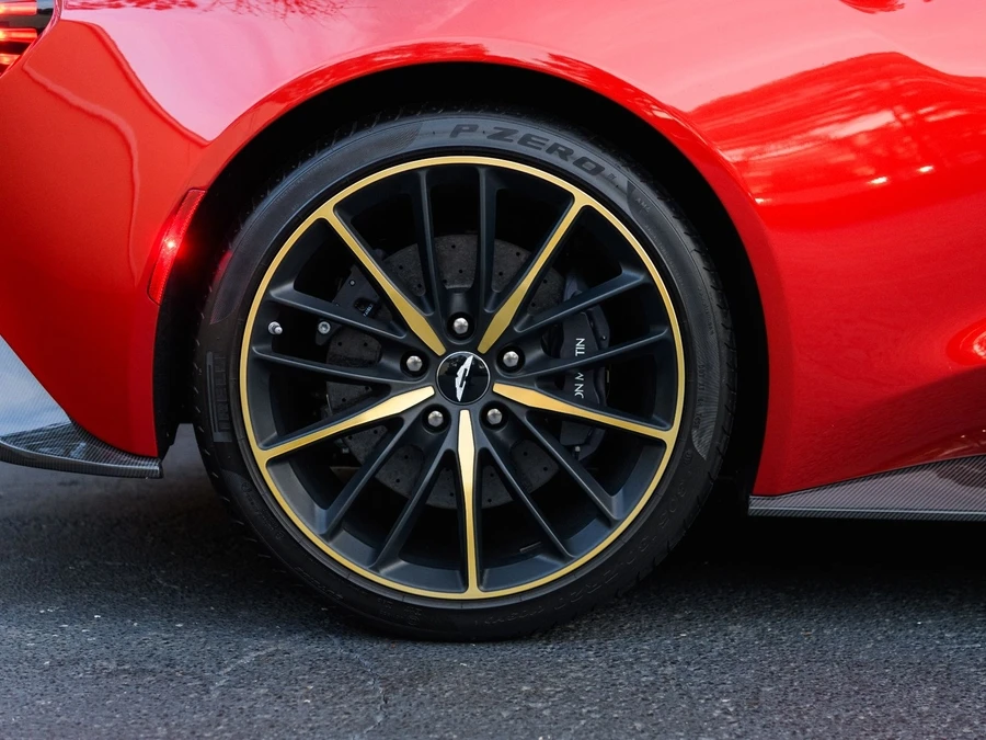 2018 Aston Martin Vanquish 2nd Gen - Image 12 of 31