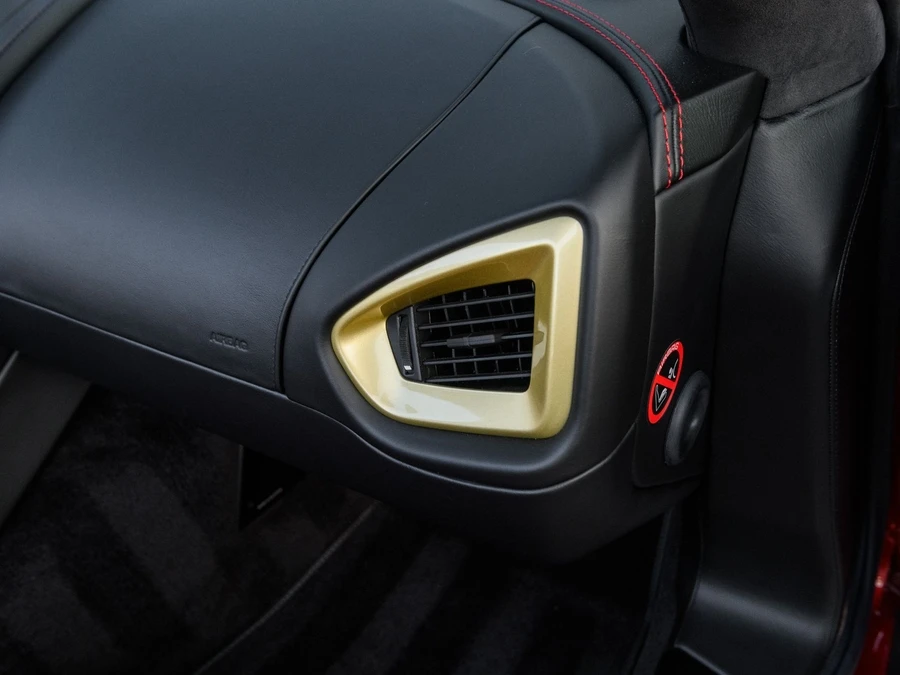 2018 Aston Martin Vanquish 2nd Gen - Image 21 of 31