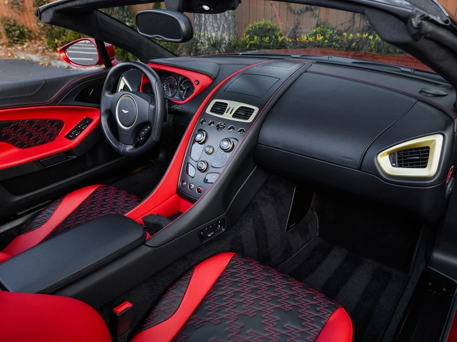 2018 Aston Martin Vanquish 2nd Gen - Image 15 of 31