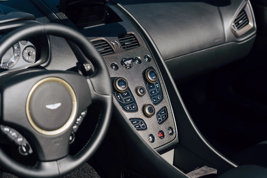 2018 Aston Martin Vanquish 2nd Gen - Image 28 of 31
