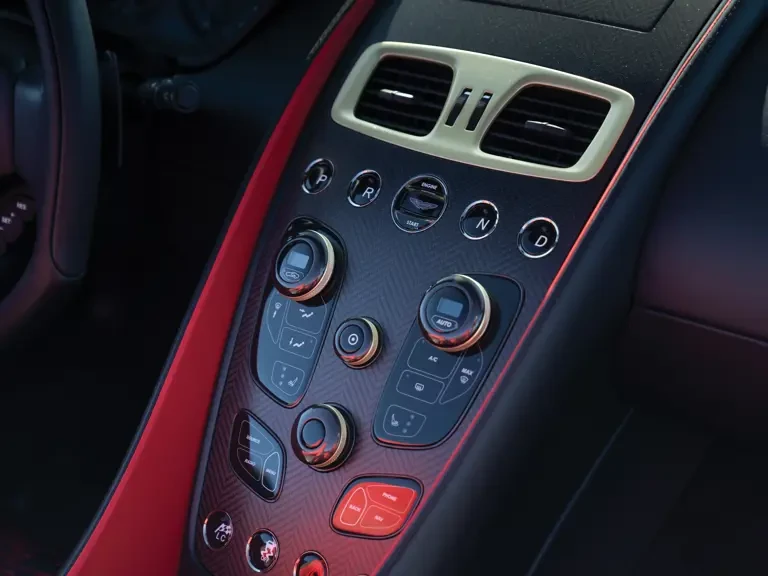 2018 Aston Martin Vanquish 2nd Gen - Image 15 of 31