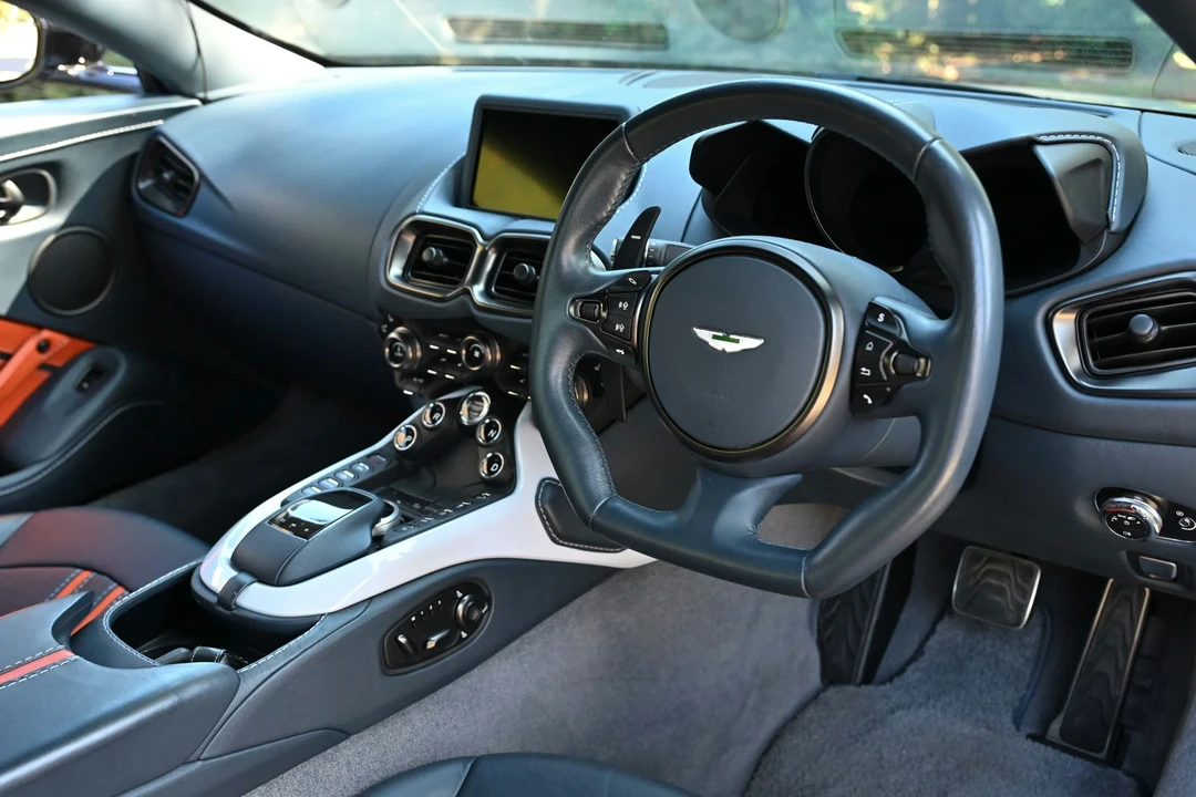2018 Aston Martin V12 Vantage (2010-2018) - Image 4 of 21