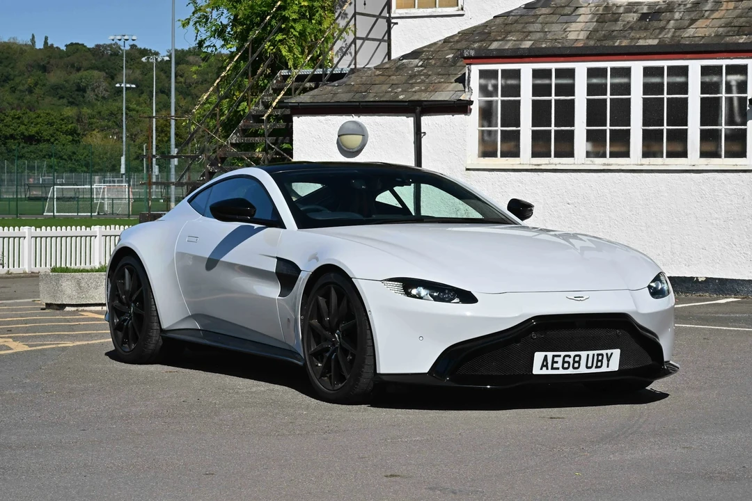 2018 Aston Martin V12 Vantage (2010-2018) - Image 11 of 21