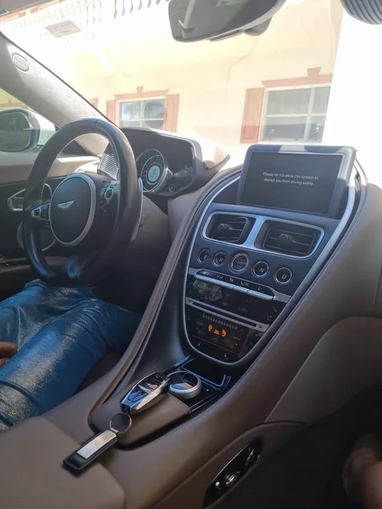 2018 Aston Martin DB11 - Image 3 of 3