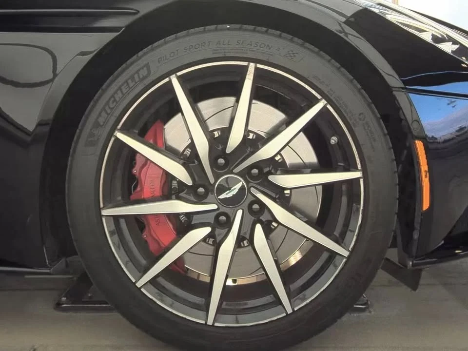 2018 Aston Martin DB11 - Image 15 of 17