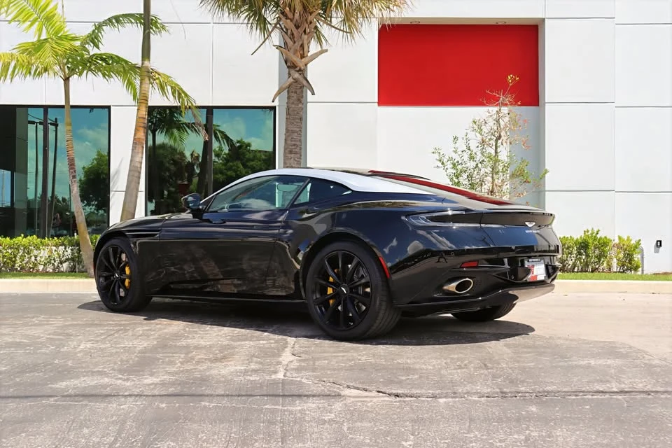 2018 Aston Martin DB11 V8 - Image 9 of 15