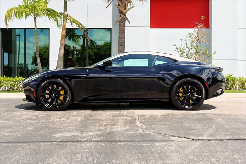 2018 Aston Martin DB11 V8 - Image 8 of 15