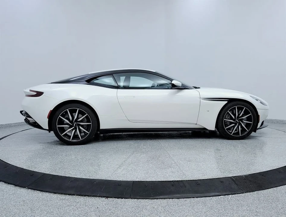 2018 Aston Martin DB11 V8 - Image 8 of 20
