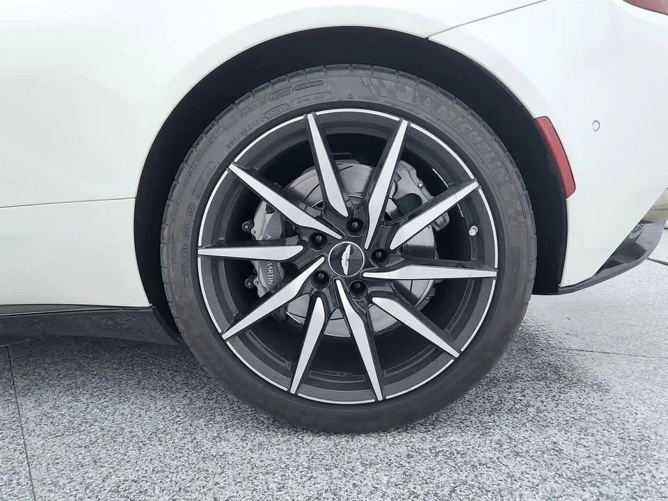 2018 Aston Martin DB11 V8 - Image 4 of 20