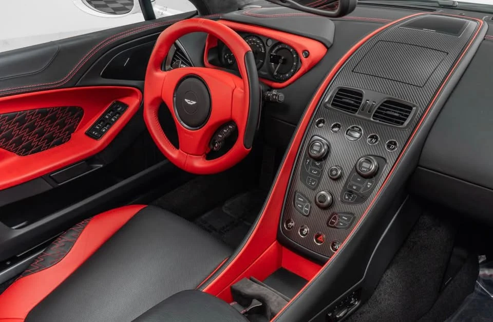 2018 Aston Martin Vanquish Zagato - Image 16 of 20