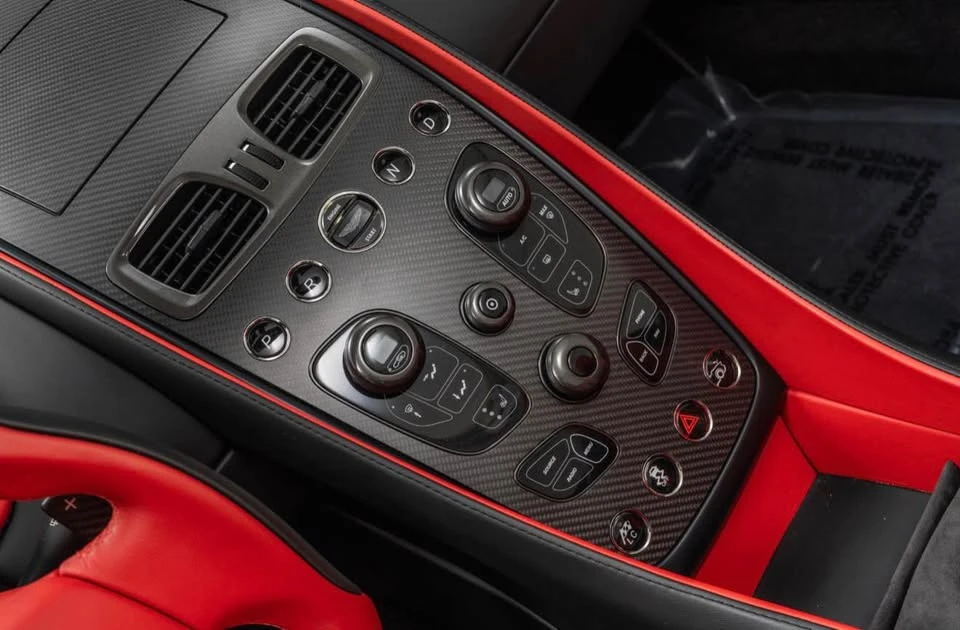 2018 Aston Martin Vanquish Zagato - Image 17 of 20