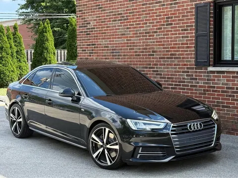 2018 Audi A4 2.0T Quattro Premium Plus